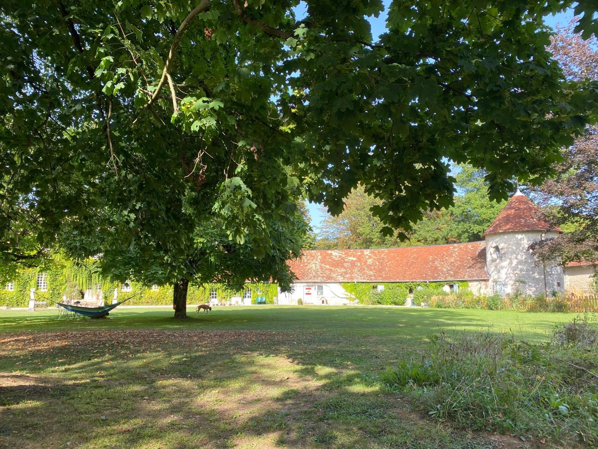 La Roulotte Deluxe De Malpas Bed & Breakfast Quingey Eksteriør bilde