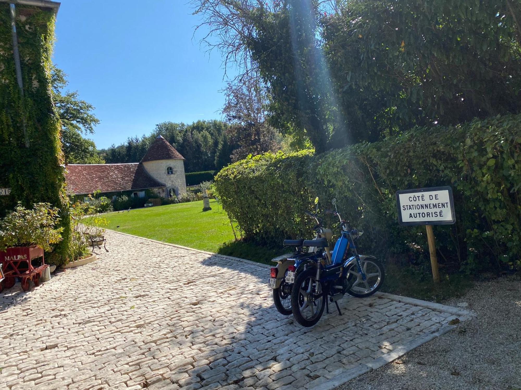 La Roulotte Deluxe De Malpas Bed & Breakfast Quingey Eksteriør bilde