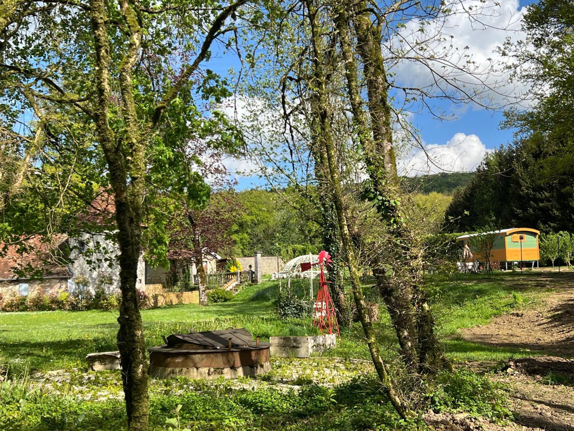 La Roulotte Deluxe De Malpas Bed & Breakfast Quingey Eksteriør bilde