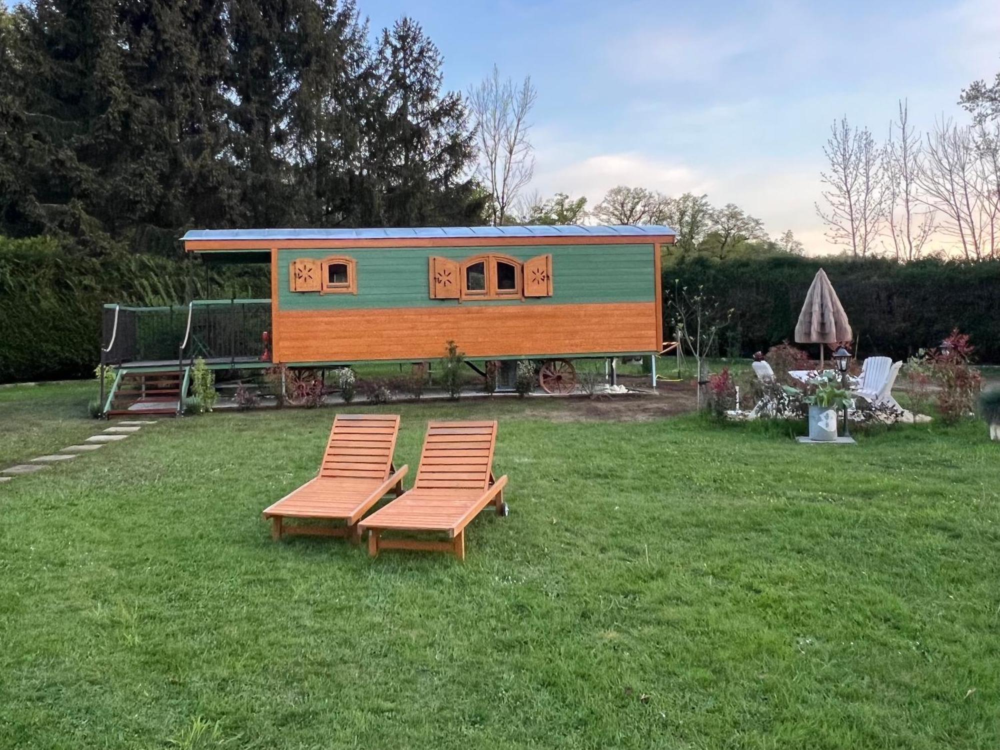 La Roulotte Deluxe De Malpas Bed & Breakfast Quingey Eksteriør bilde