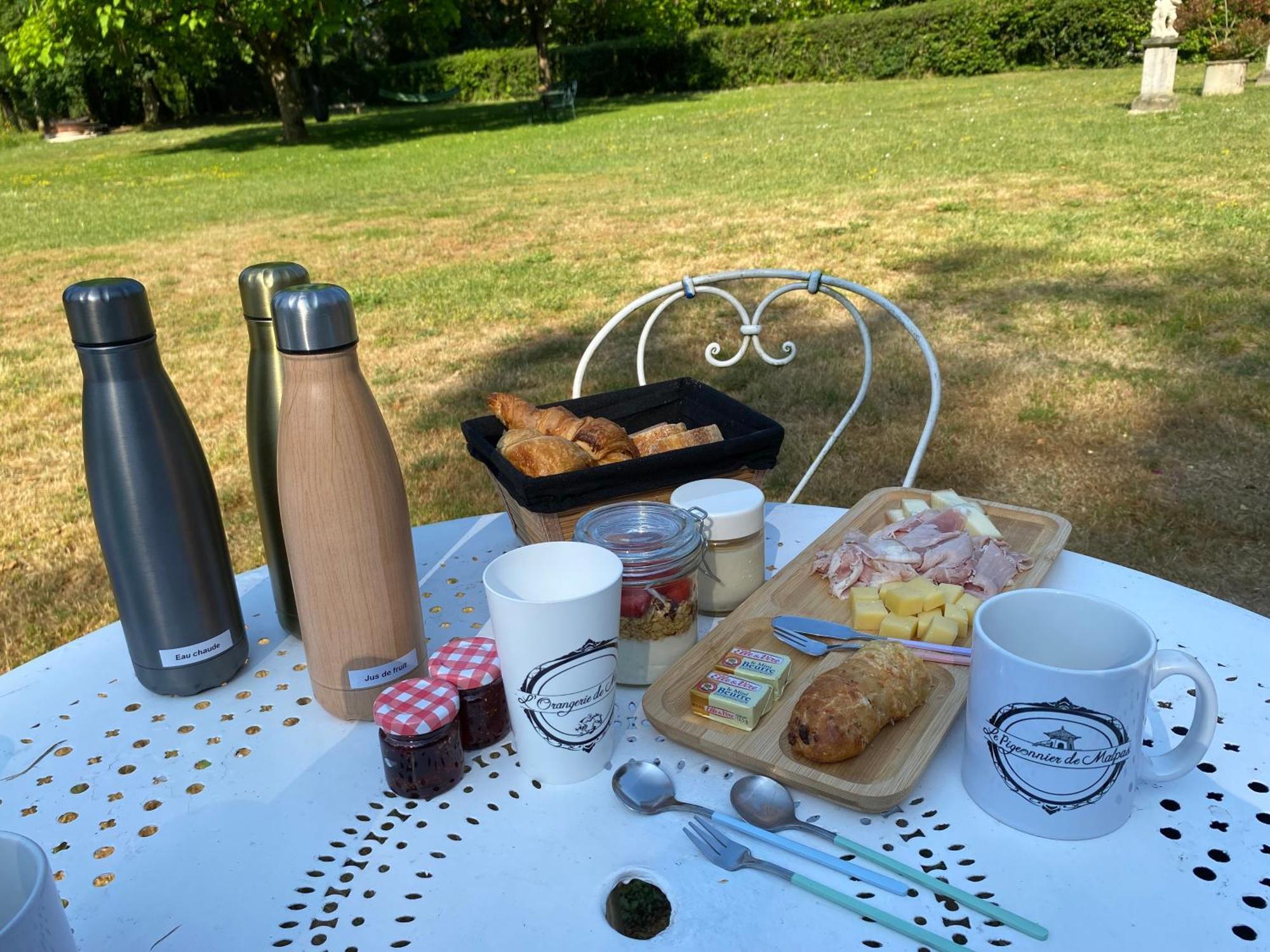 La Roulotte Deluxe De Malpas Bed & Breakfast Quingey Eksteriør bilde
